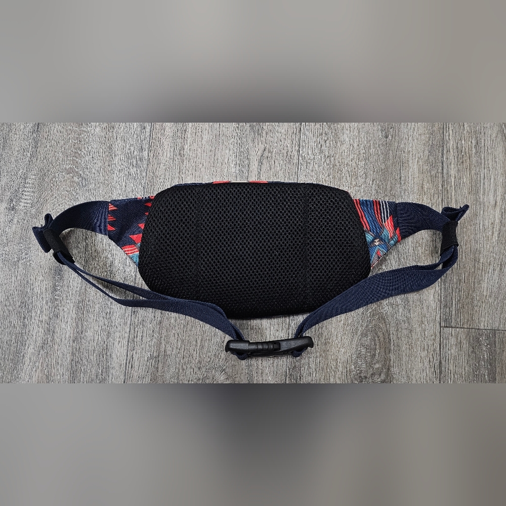 Kavu Tribal Print Belt Bag - Red and Blue - Picture 4 of 4